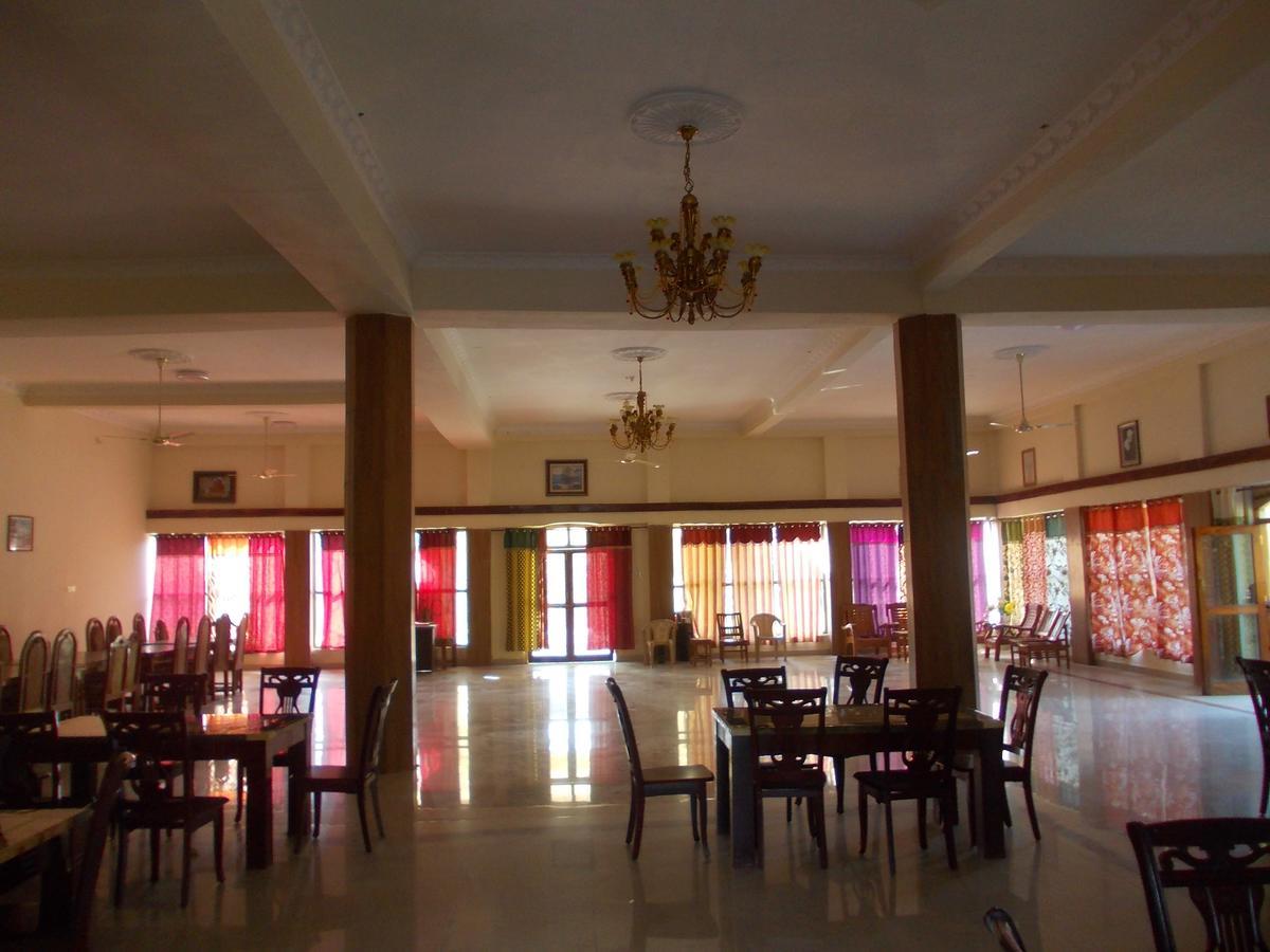 Adb Rooms Ashoka Resort Tala  Экстерьер фото