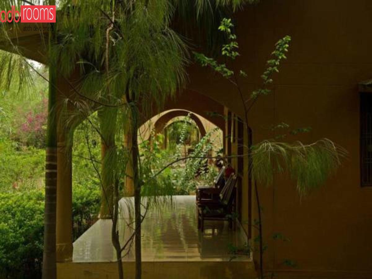 Adb Rooms Ashoka Resort Tala  Экстерьер фото